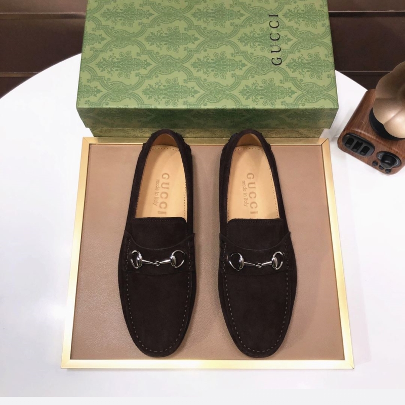 G*u*i leather shoes